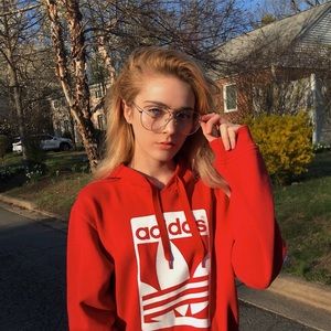 Meet your Posher, Marina